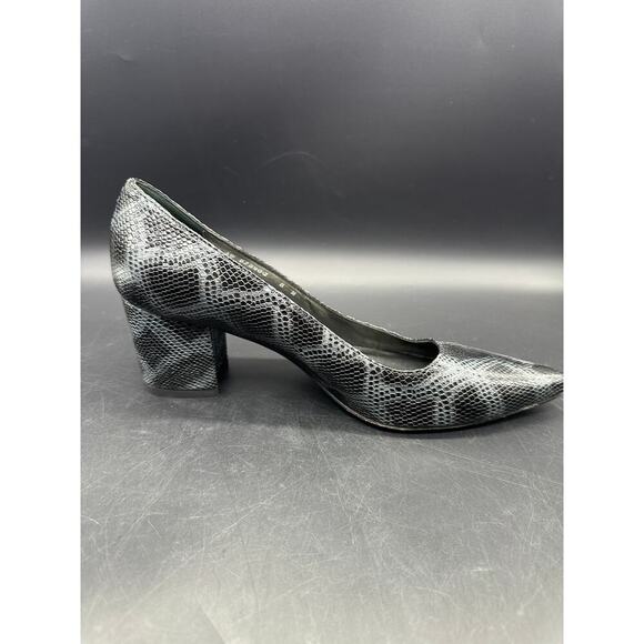 Stuart Weitzman Black Snakeskin Block Heel Pumps Size 8 Chunky - Picture 5 of 12